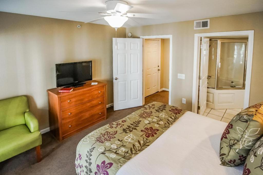 Surrey'S Carriage Place Resort Branson Exterior photo